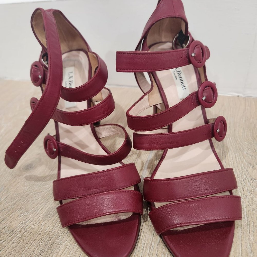 Heels - Picture 2 of 3